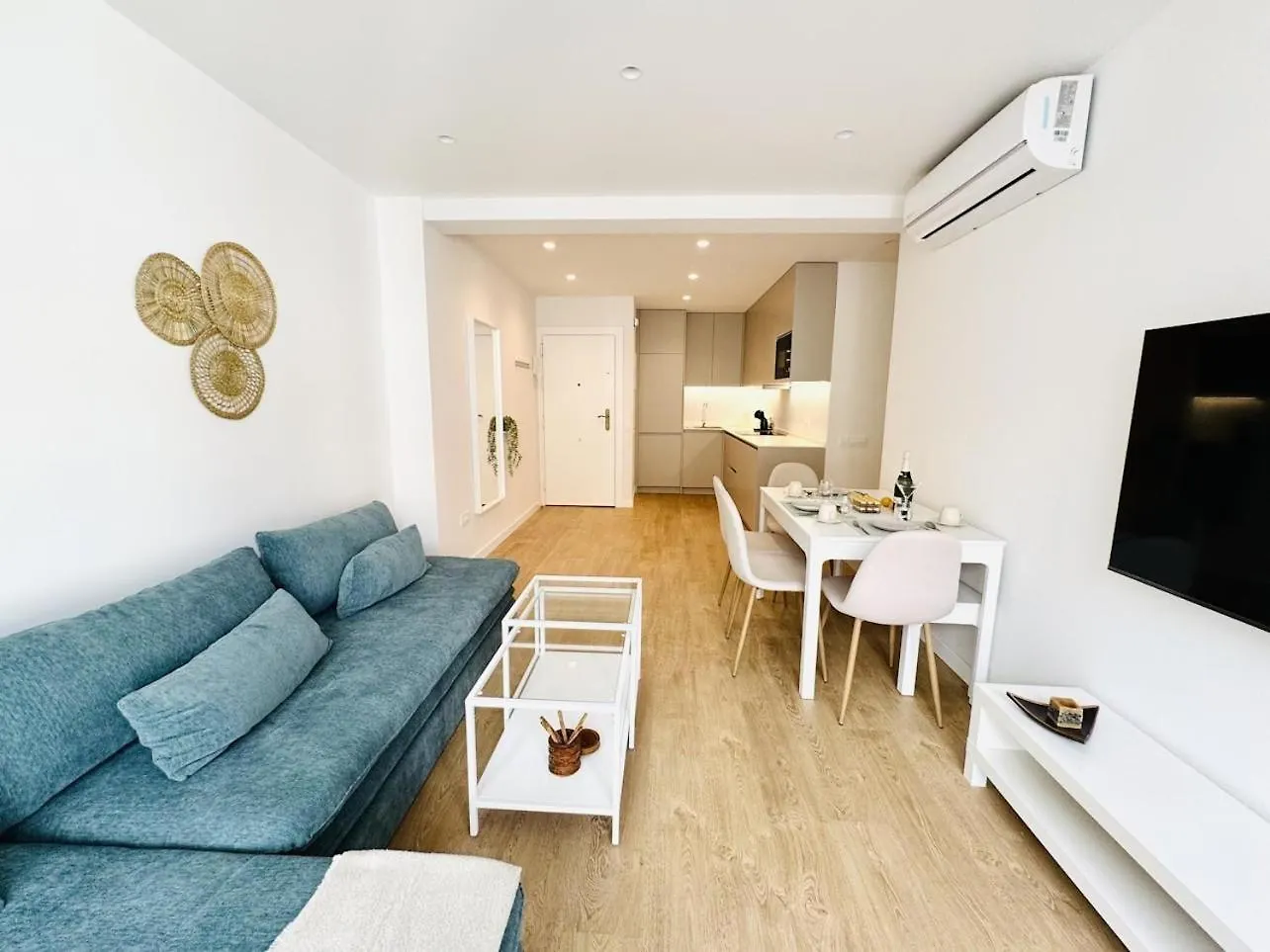 Family Apartment In The Malaga City Center